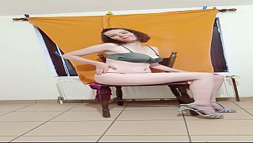 Strip-tease sensual deixa todo mundo excitado